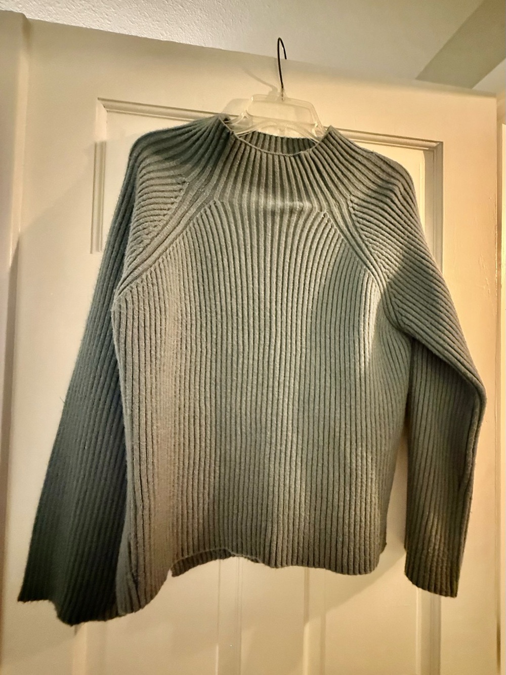 Sophisticated Steel Blue/Grayish Ribbed Knit  Sweater, Sz M, Like New